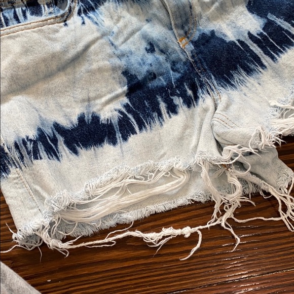 Zara denim shorts - Picture 3 of 5